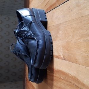 Vagabond platform loafers